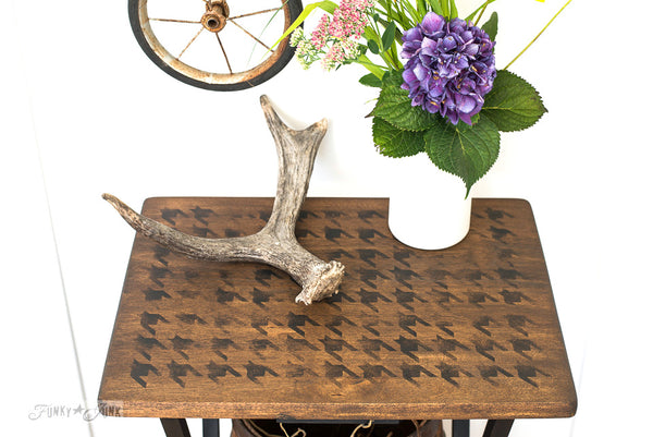 Houndstooth stencil by Funky Junk Interiors. Stencil this iconic pattern on either large furniture pieces to smaller projects! Available in two sizes / scales to suit!Houndstooth stencil TV tray redo with Funky Junk Interiors. Stencil this iconic pattern on either large furniture pieces to smaller projects! Available in two sizes / scales to suit!