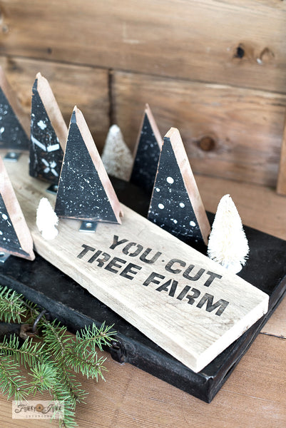 Mini Christmas Tree Signs is a versatile Christmas tree-themed stencil kit sized for smaller projects! Designed with two trees, sleigh, crate, sack, wagon, with You Cut Tree Farm, Fresh Cut Christmas Trees and Pine Spruce Fir.